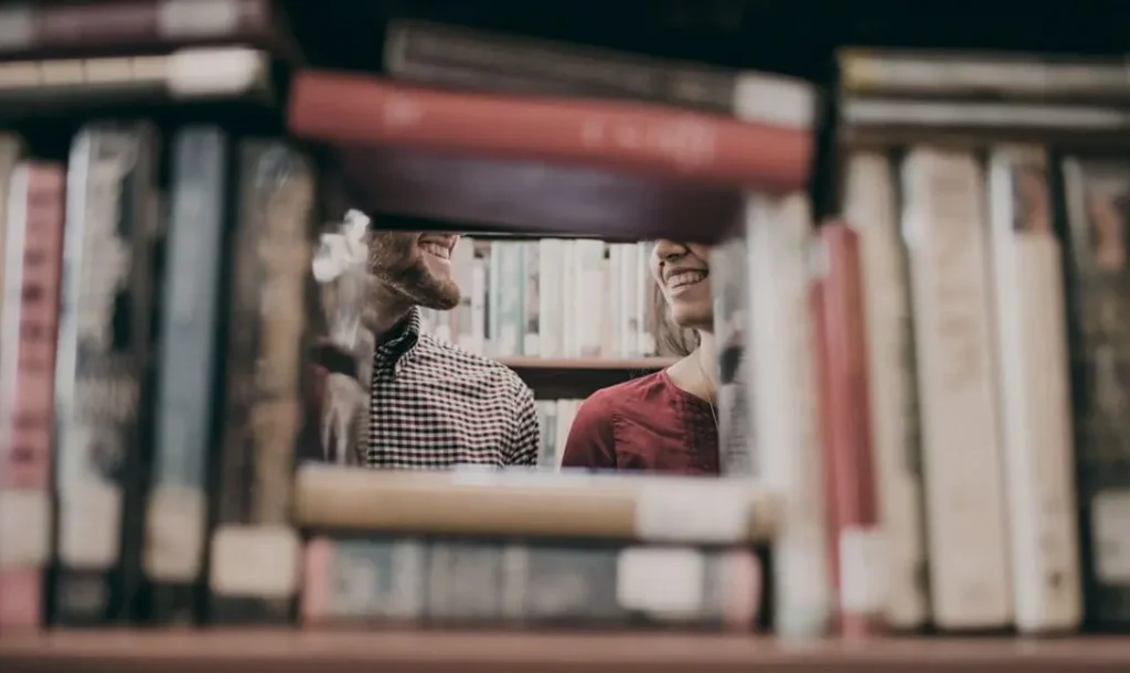 estante de libros