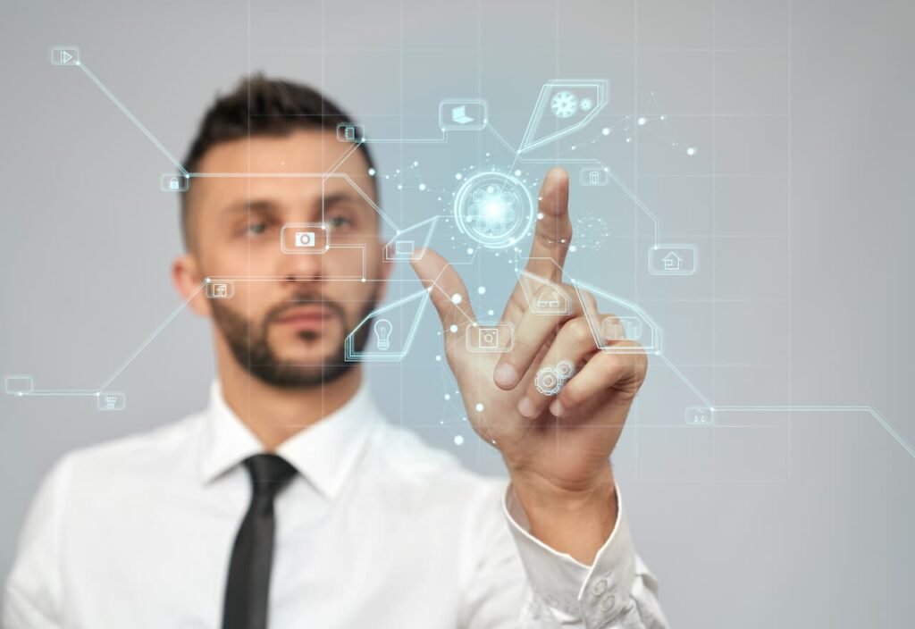 Thumbnail - Para - La Automatización de la Experiencia del Cliente Usos y Beneficios del CRM - Por - Wow CX